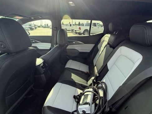 Used 2024 Chevrolet Equinox EV LT w/ LPO, Blackout Package FWD image 12
