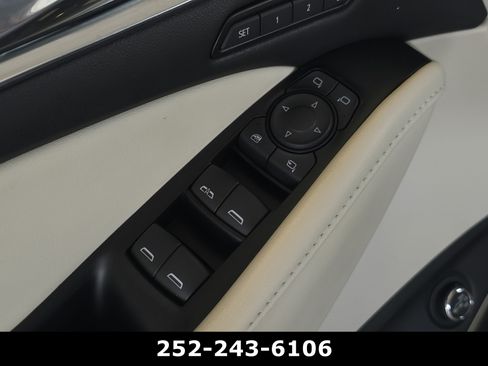 Used 2023 Buick Enclave Premium w/ Experience Buick Package FWD image 29