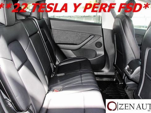 Used 2022 Tesla Model Y Performance image 32