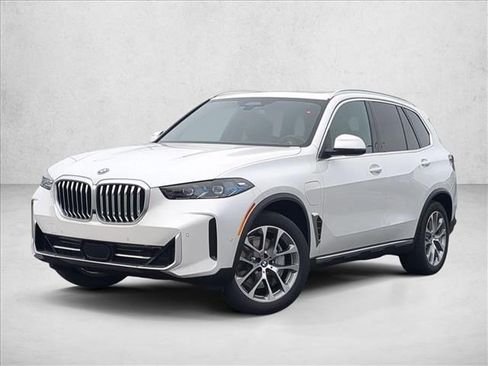 New 2026 BMW X5 xDrive50e w/ Executive Package image 1