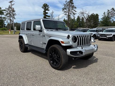 Used 2023 Jeep Wrangler Unlimited Sahara AWD/4WD image 1