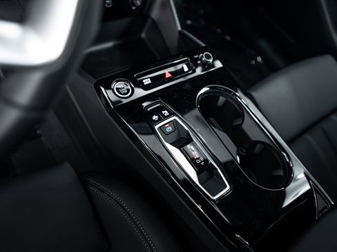 New 2027 Audi Q6 e-tron Premium Plus AWD/4WD image 10