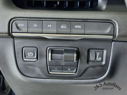Used 2024 Cadillac Escalade Sport w/ LPO, ONYX Package AWD/4WD image 10