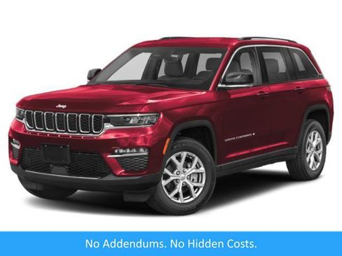 Used 2023 Jeep Grand Cherokee Laredo AWD/4WD image 1