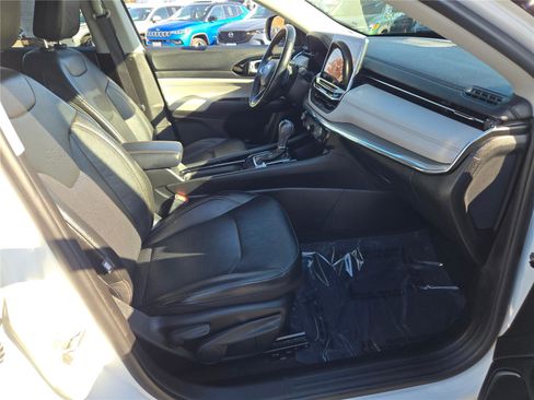 Certified 2022 Jeep Compass Limited image 7