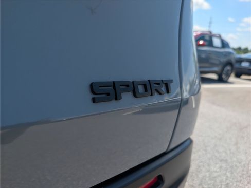 Used 2025 Honda HR-V Sport image 10