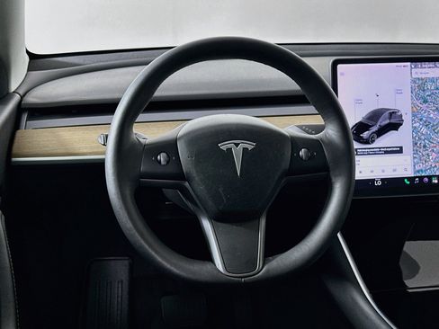 Used 2021 Tesla Model Y 2WD image 17