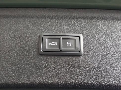 Used 2023 Audi Q5 2.0T Premium w/ Convenience Package image 10