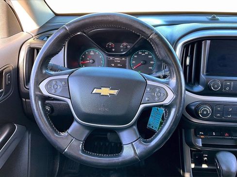 Used 2022 Chevrolet Colorado LT w/ Fleet Safety Package image 5