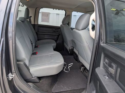 Used 2017 RAM 1500 Express w/ Express Value Package image 16