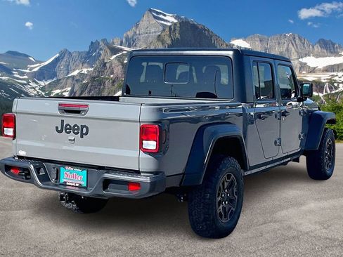Used 2023 Jeep Gladiator Sport AWD/4WD image 2