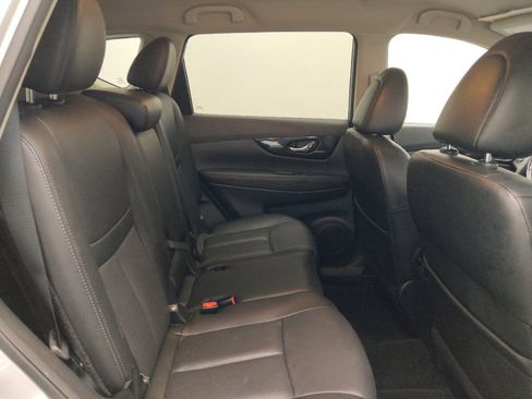 Used 2018 Nissan Rogue SL FWD image 19