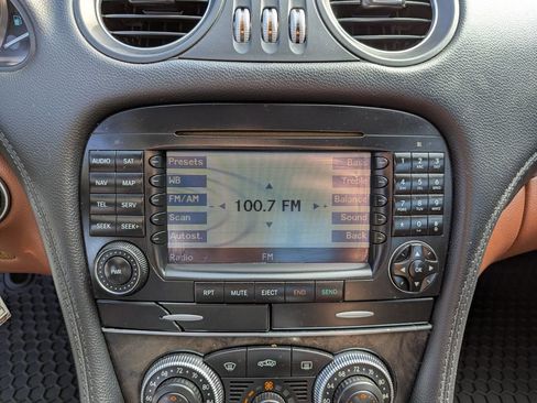 Used 2007 Mercedes-Benz SL 550 image 19