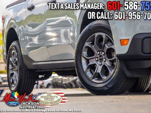 Certified 2022 Ford Maverick XLT image 2