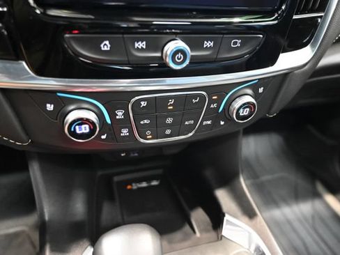 Used 2022 Chevrolet Traverse Premier w/ LPO, Floor Liner Package AWD/4WD image 18