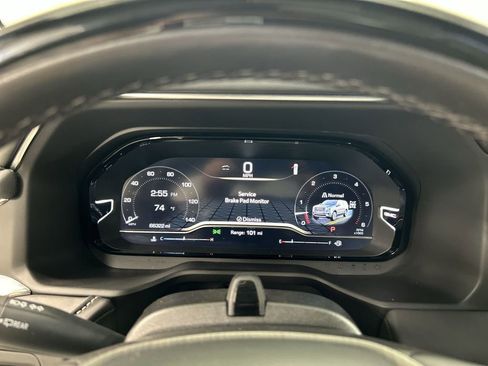 Used 2023 GMC Yukon Denali Ultimate AWD/4WD image 13