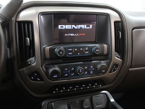Used 2018 GMC Sierra 1500 Denali w/ Denali Ultimate Package image 11