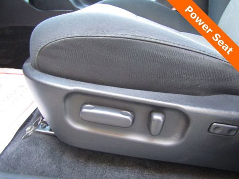 Used 2022 Toyota Tacoma TRD Off-Road w/ Technology Package image 6