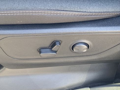 Used 2025 RAM 1500 Big Horn AWD/4WD image 18