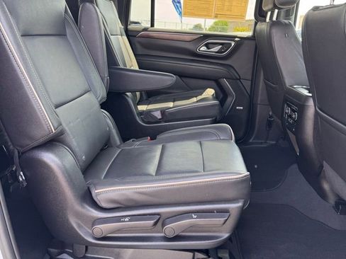 Used 2023 Chevrolet Suburban Premier AWD/4WD image 14