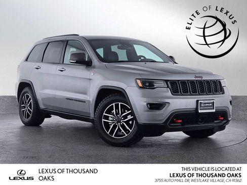 Used 2020 Jeep Grand Cherokee Trailhawk w/ Premium Lighting Group AWD/4WD image 1