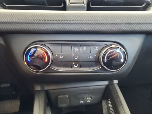 Used 2024 Chevrolet TrailBlazer LS w/ LS Confidence Package image 27