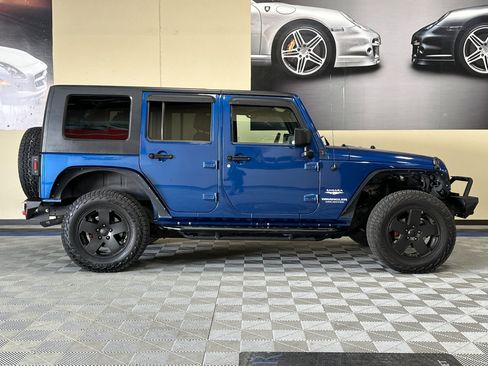 Used 2009 Jeep Wrangler Unlimited Sahara w/ Trailer Tow Group image 3