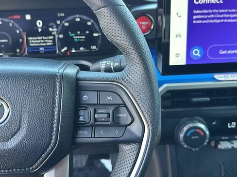 Used 2025 Toyota Tacoma TRD Off-Road image 18