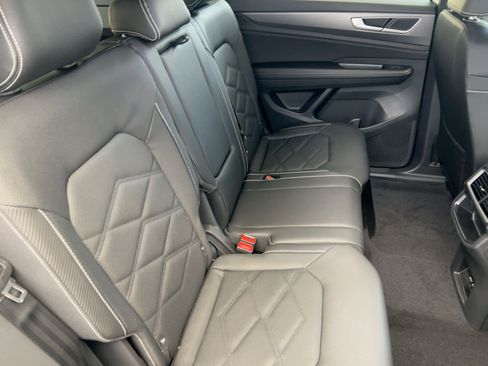 New 2026 Volkswagen Atlas Cross Sport SE AWD/4WD image 28