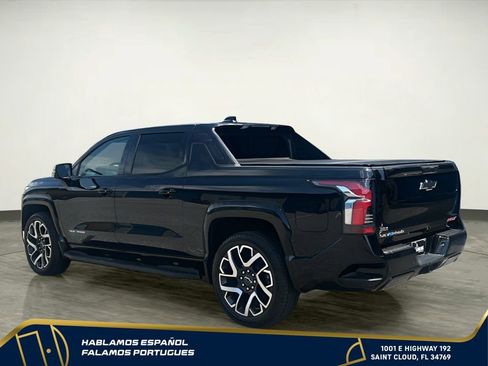 Certified 2025 Chevrolet Silverado EV RST AWD/4WD image 4