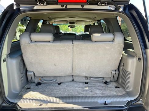 Used 2003 Chevrolet Tahoe LT image 9