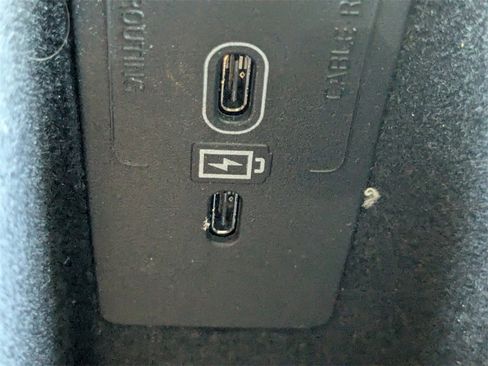 Certified 2023 Volvo XC60 B5 Plus w/ Climate Package image 25