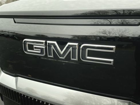 New 2025 GMC Sierra EV Denali image 36