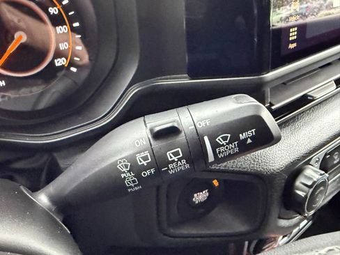Used 2025 Jeep Wrangler Unlimited Sport AWD/4WD image 26