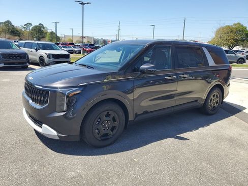 New 2026 Kia Carnival LX image 2