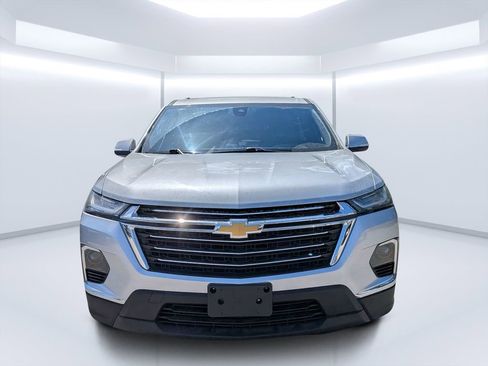 Used 2022 Chevrolet Traverse LT image 8