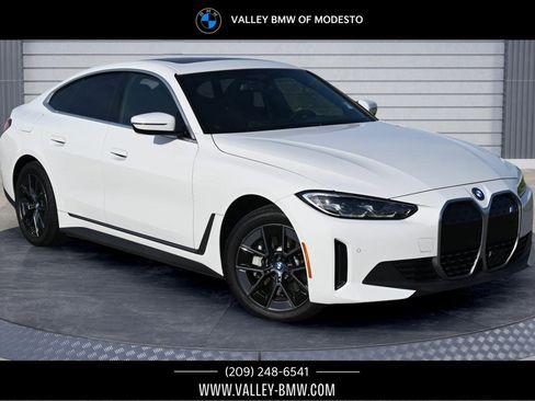 Used 2022 BMW i4 eDrive40 image 1