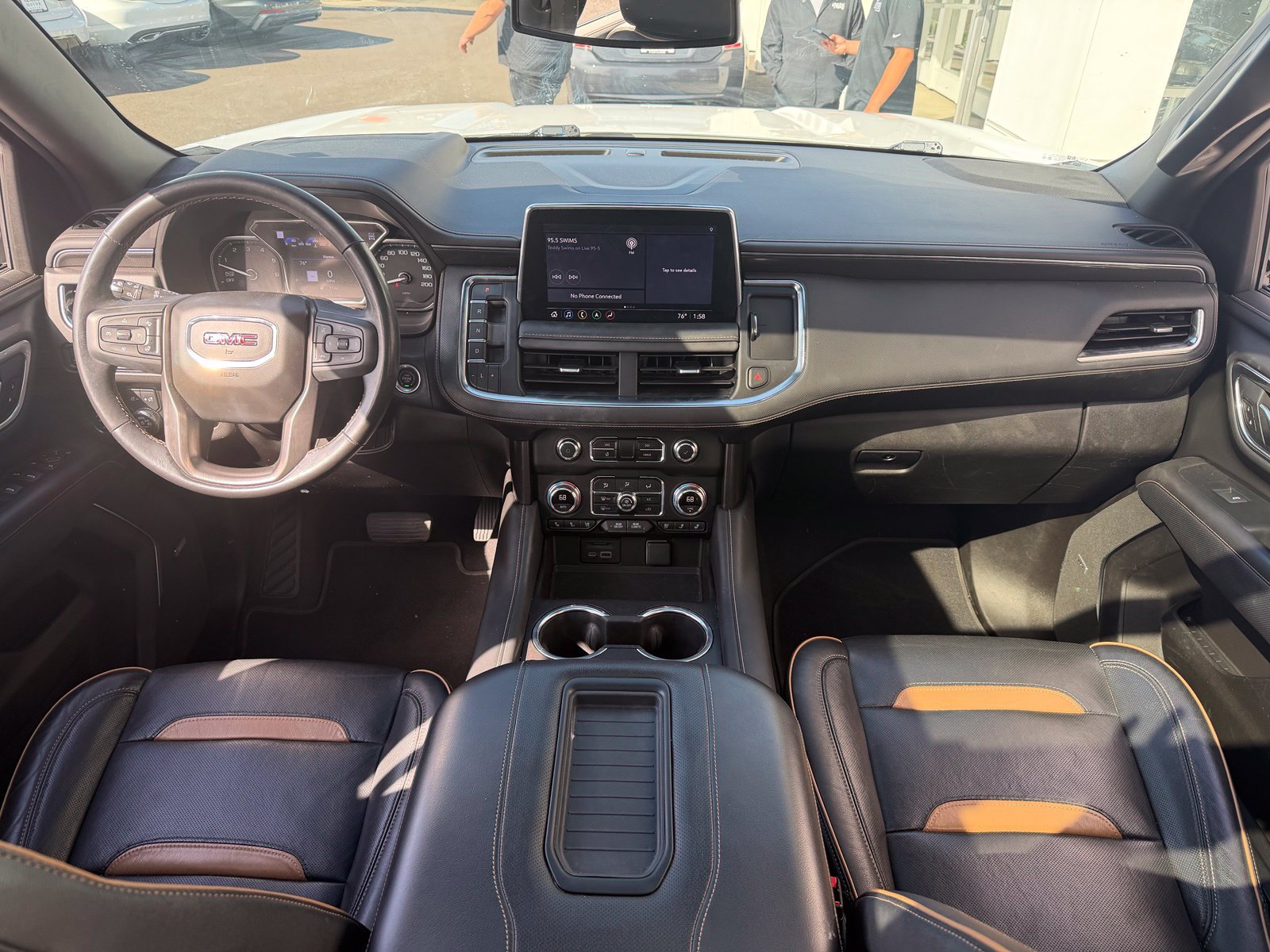 Used 2021 GMC Yukon AT4 w/ AT4 Premium Plus Package AWD/4WD image 5