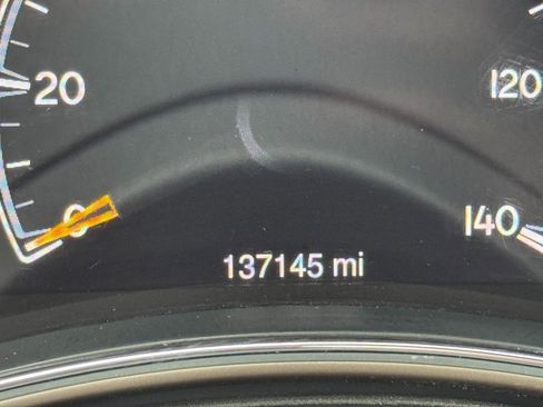 Used 2014 Jeep Grand Cherokee Laredo w/ Security & Convenience Group image 18