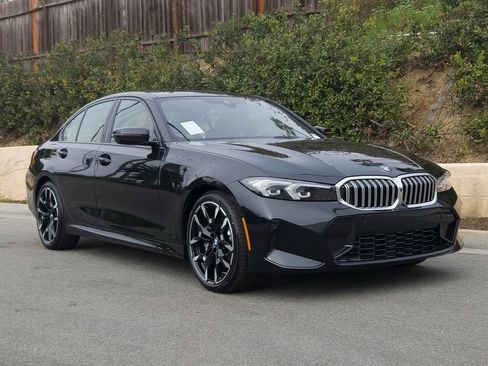 New 2026 BMW 330i Sedan w/ M Sport Package image 2