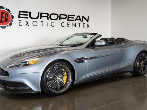 Used 2014 Aston Martin Vanquish Volante image 25