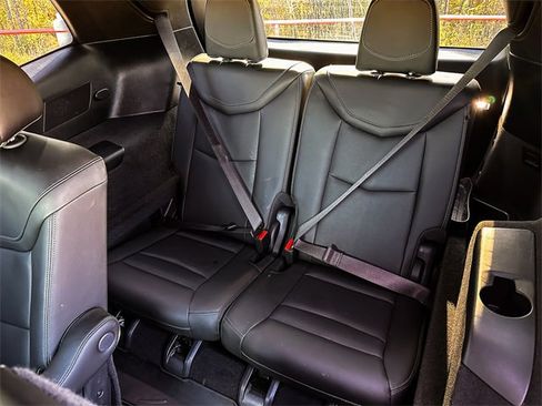 Used 2023 Cadillac XT6 Premium Luxury w/ Technology Package image 21