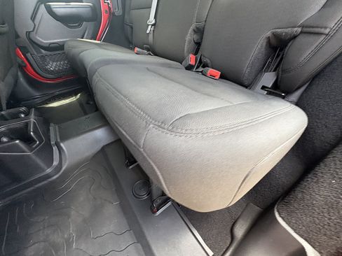 Used 2021 Jeep Wrangler Unlimited Sport AWD/4WD image 19