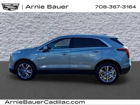 Used 2023 Cadillac XT5 Premium Luxury w/ LPO, Floor Liner Package AWD/4WD image 10
