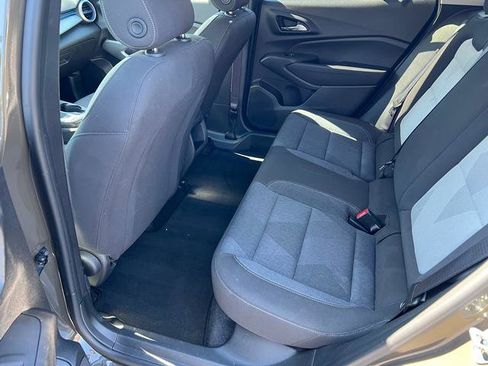 Used 2024 Chevrolet Trax LS w/ LS Convenience Package image 10