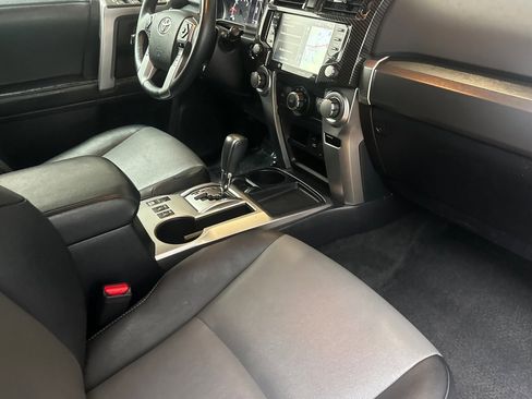 Used 2022 Toyota 4Runner SR5 Premium w/ Moonroof Package image 19