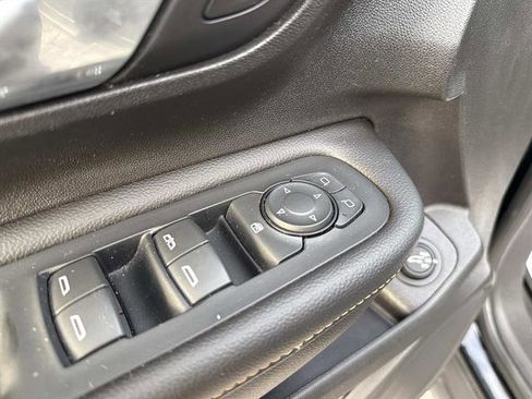 Used 2018 GMC Terrain SLE w/ Driver Convenience Package image 12