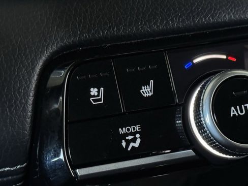 Used 2023 Honda Pilot Elite image 32