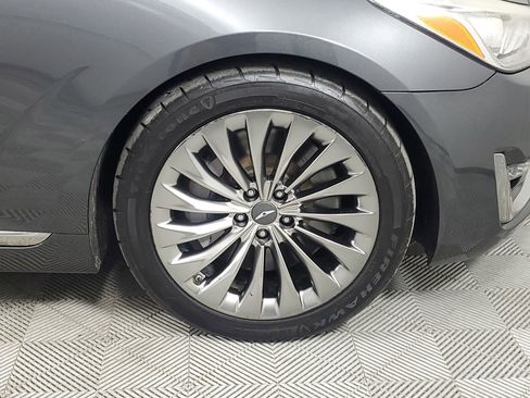 Used 2017 Genesis G90 3.3T Premium RWD image 14