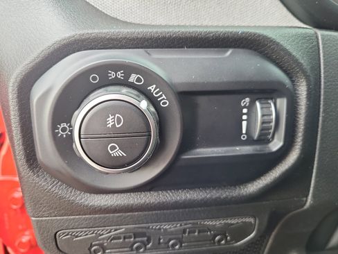 New 2025 Jeep Gladiator Willys image 29